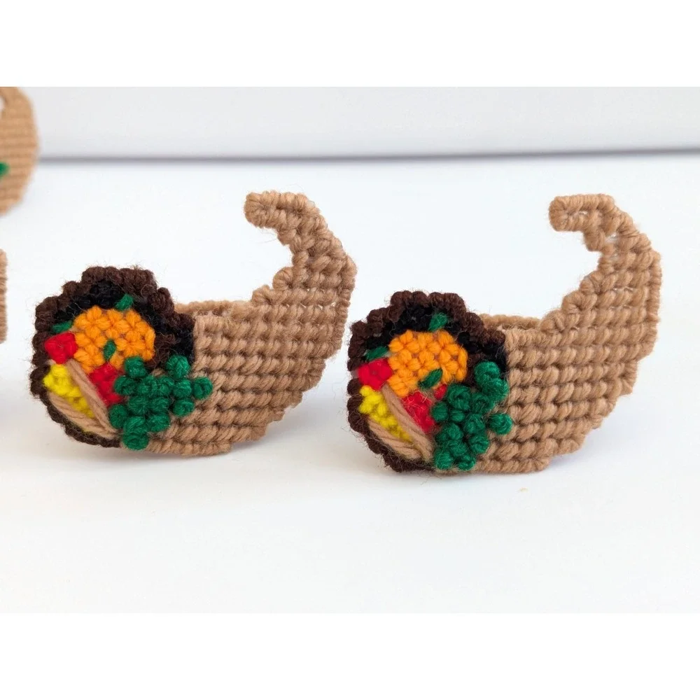 12 Vtg Thanksgiving Needlepoint Napkin Rings Handmade Plastic Canvas Cornucopia